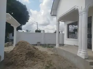 3bdrm House in Ungindoni Kisaranga, Kigamboni for sale