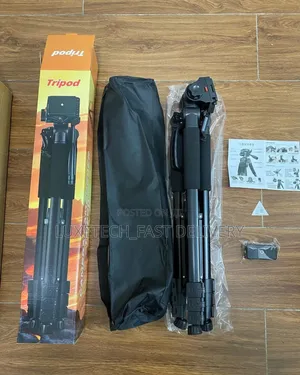Professional Aluminum Camera Tripod Kit for Smartphone and Camera