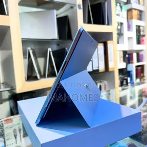 New Microsoft Surface Pro 11th Edition, a Copilot+ PC 16GB SSD 1T