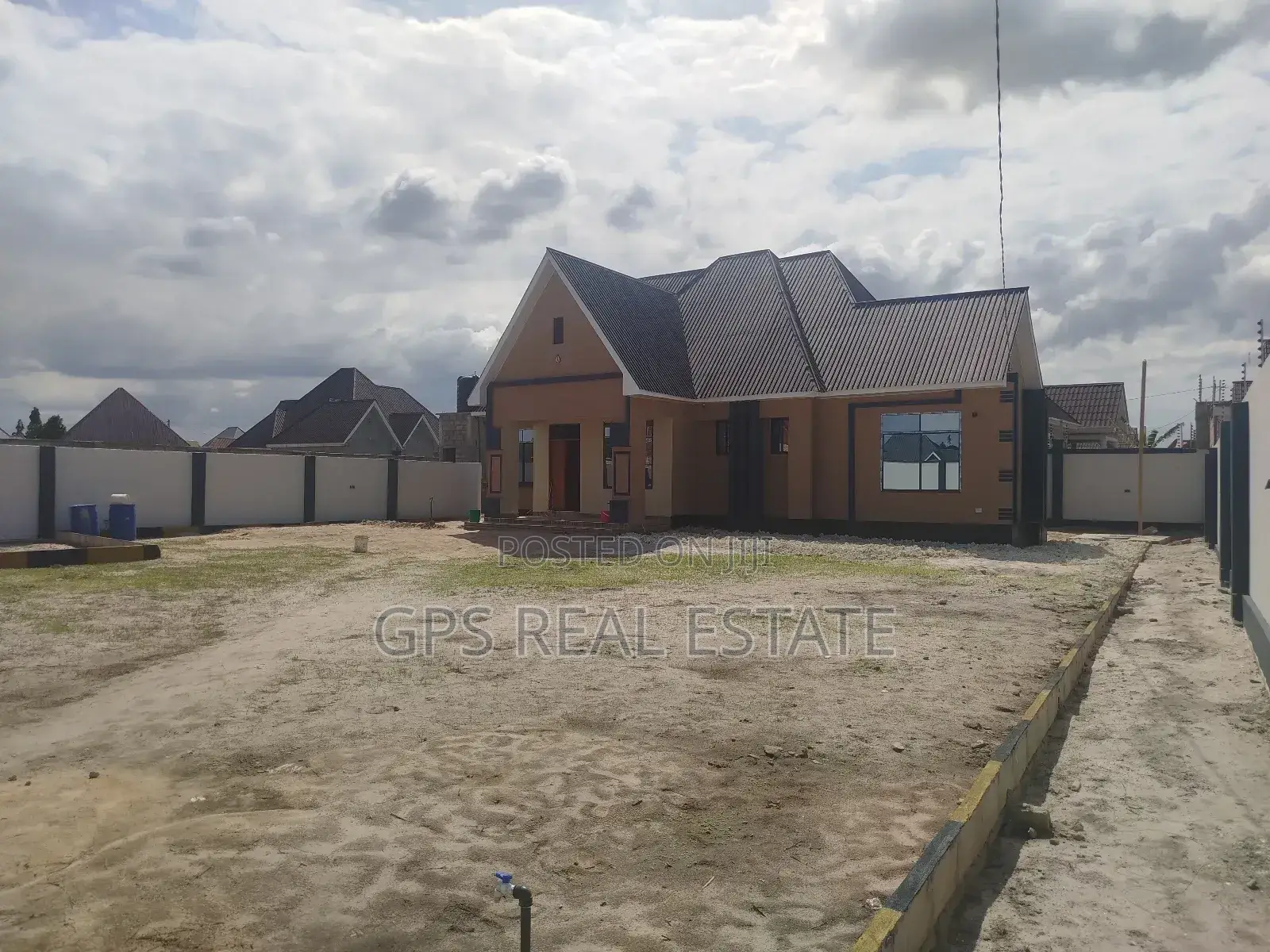 3bdrm House in Kibada Mwela, Kigamboni for sale