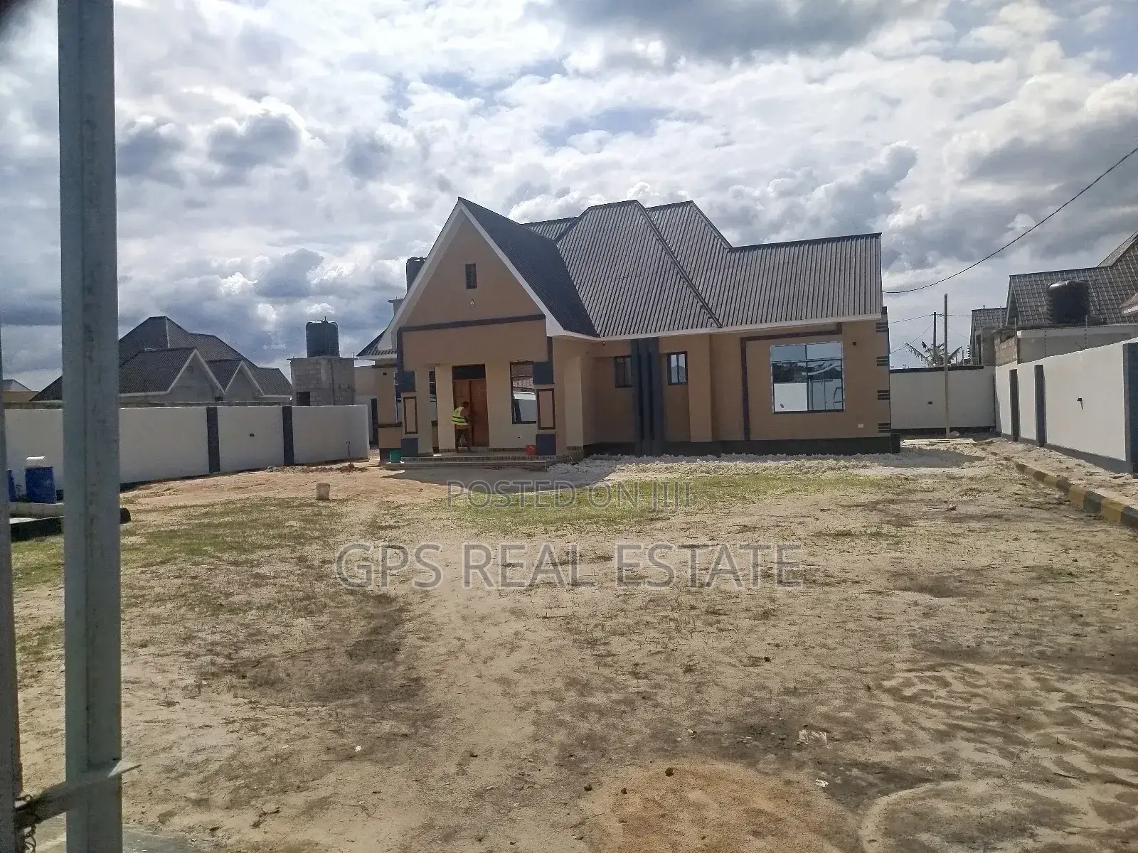 3bdrm House in Kibada Mwela, Kigamboni for sale