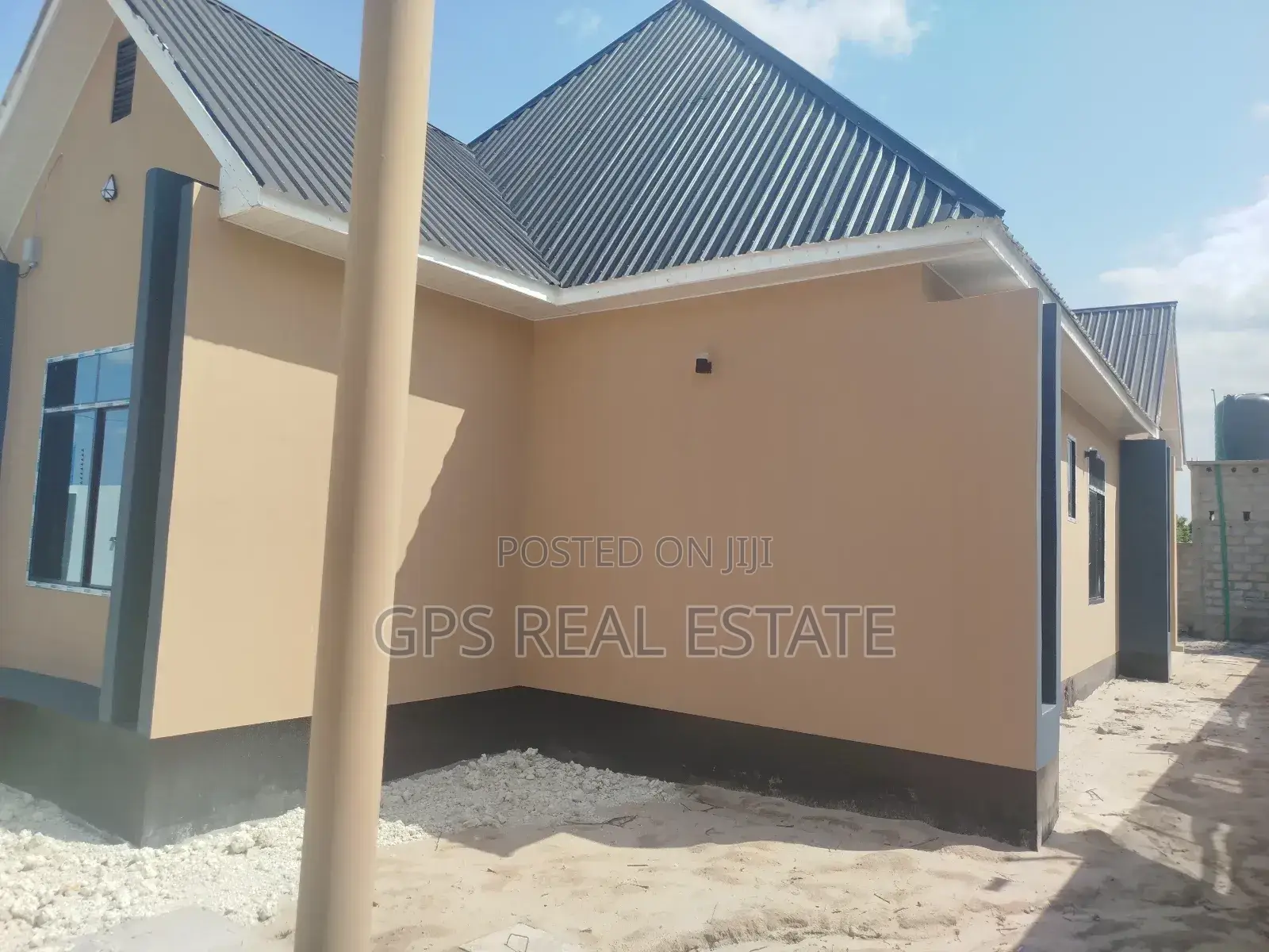 3bdrm House in Kibada Mwela, Kigamboni for sale