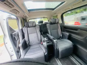 Toyota Alphard 2.5 Petrol FWD 2018 White