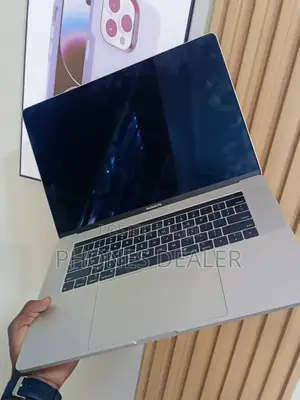 Laptop Apple MacBook Pro 2019 16GB Intel Core I9 SSD 512GB
