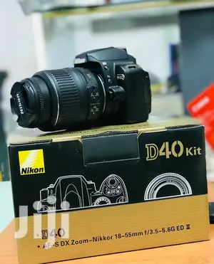 Nikon D40 With 18~55
