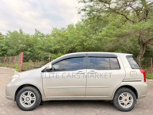 Toyota Raum 2005 Gold