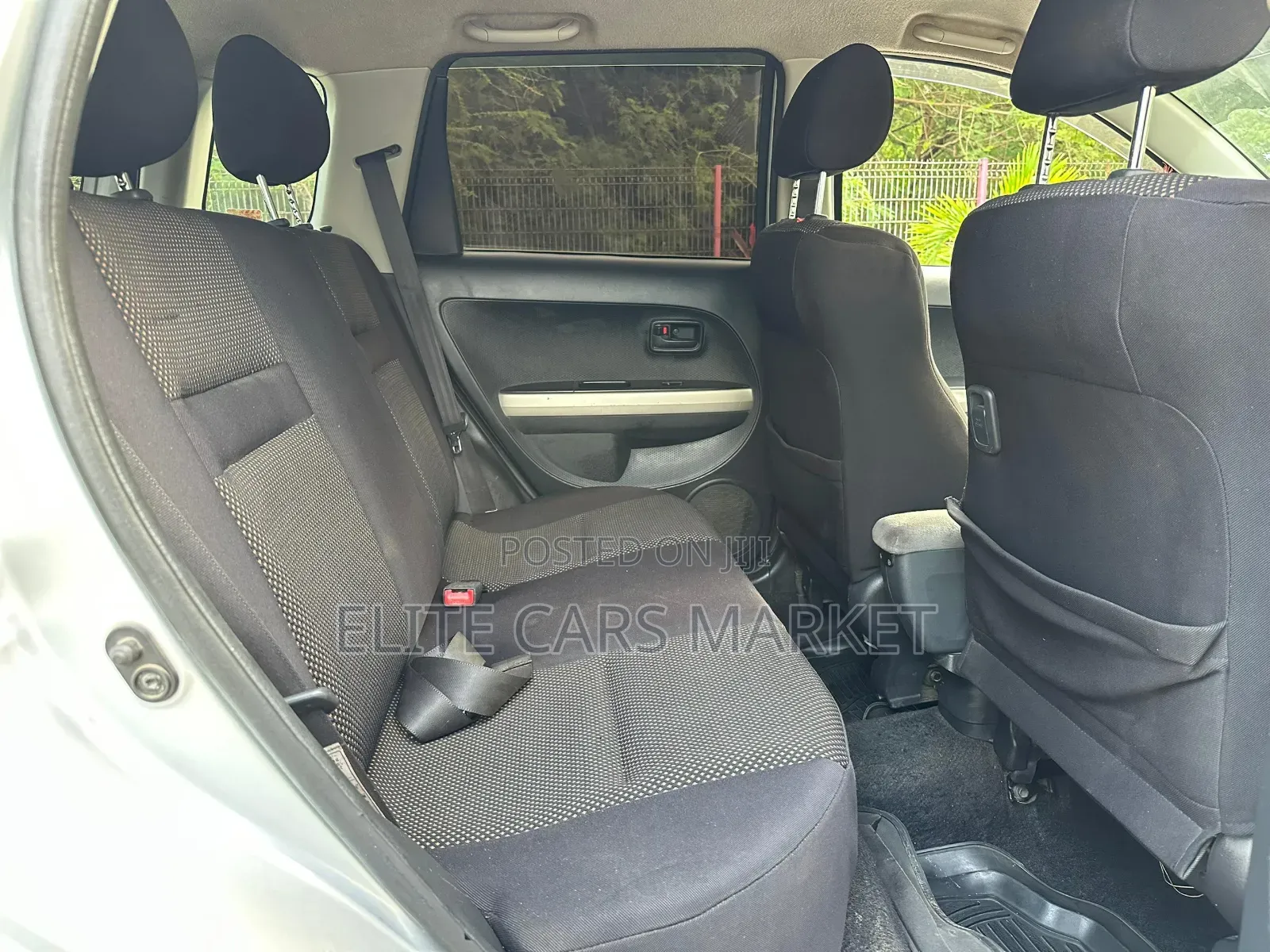 Toyota IST 2004 Silver