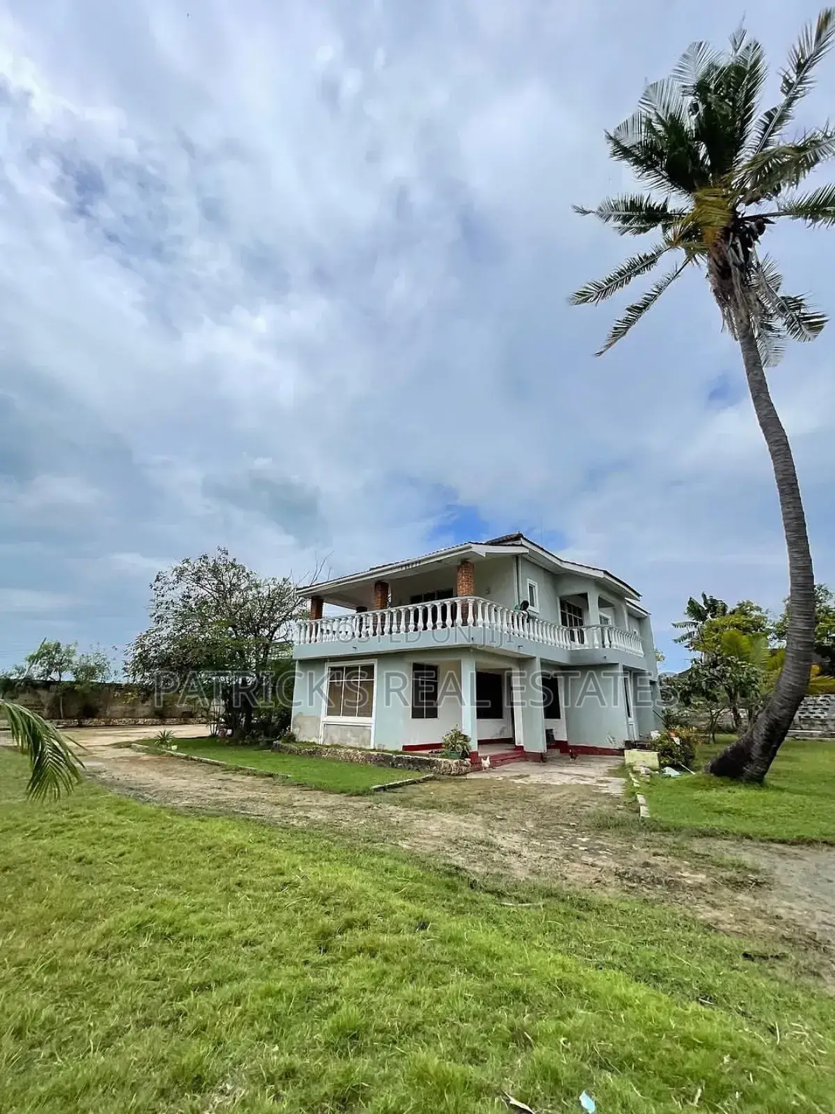 8bdrm House in Patricks Real Estate, Mbezi Beach for sale