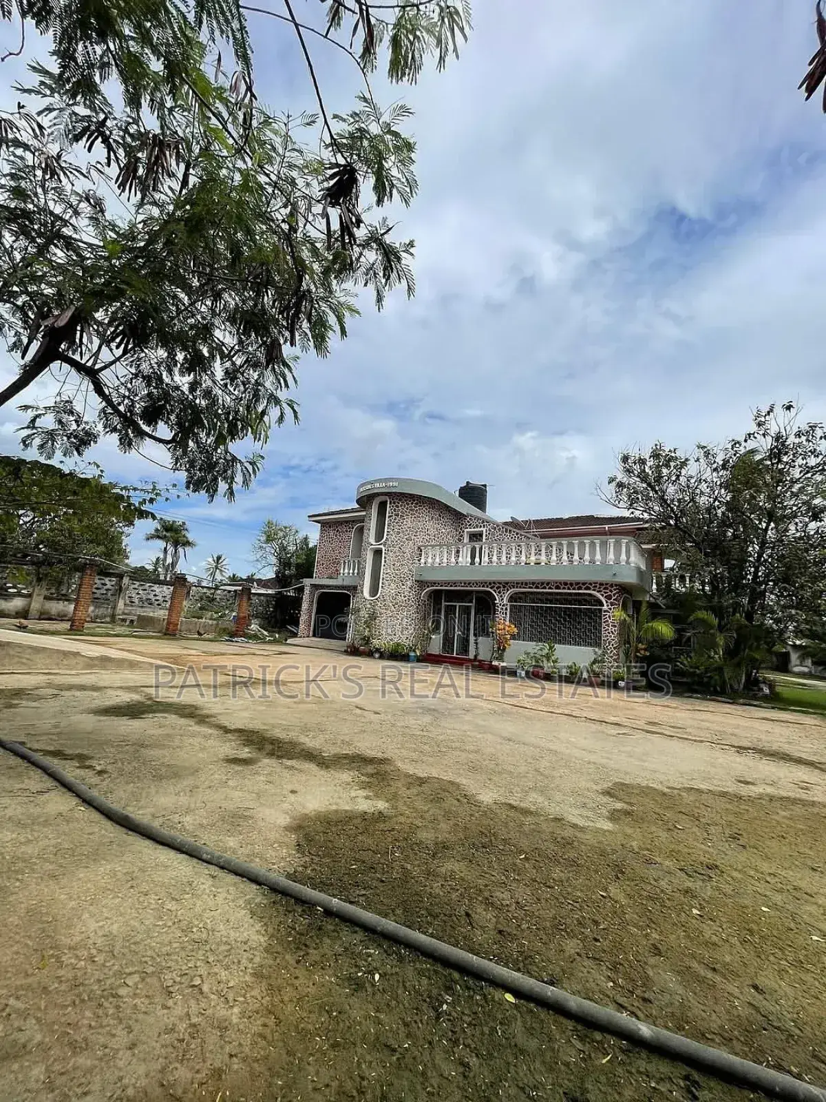 8bdrm House in Patricks Real Estate, Mbezi Beach for sale