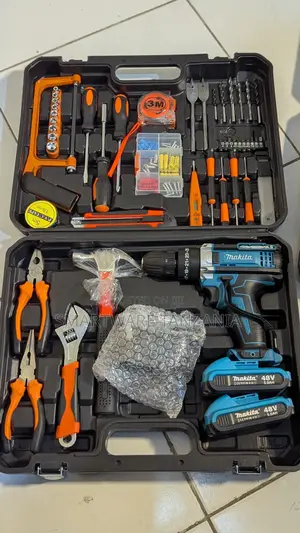 Makita Cordless Drill 47pc Tool Set 48v With 2 Batteries