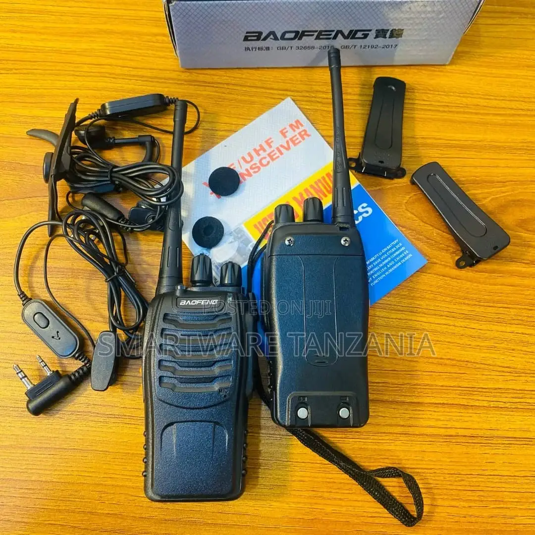 Pair of Baofeng Bf-888s Uhf Two-Way Radio Walkie-Talkies