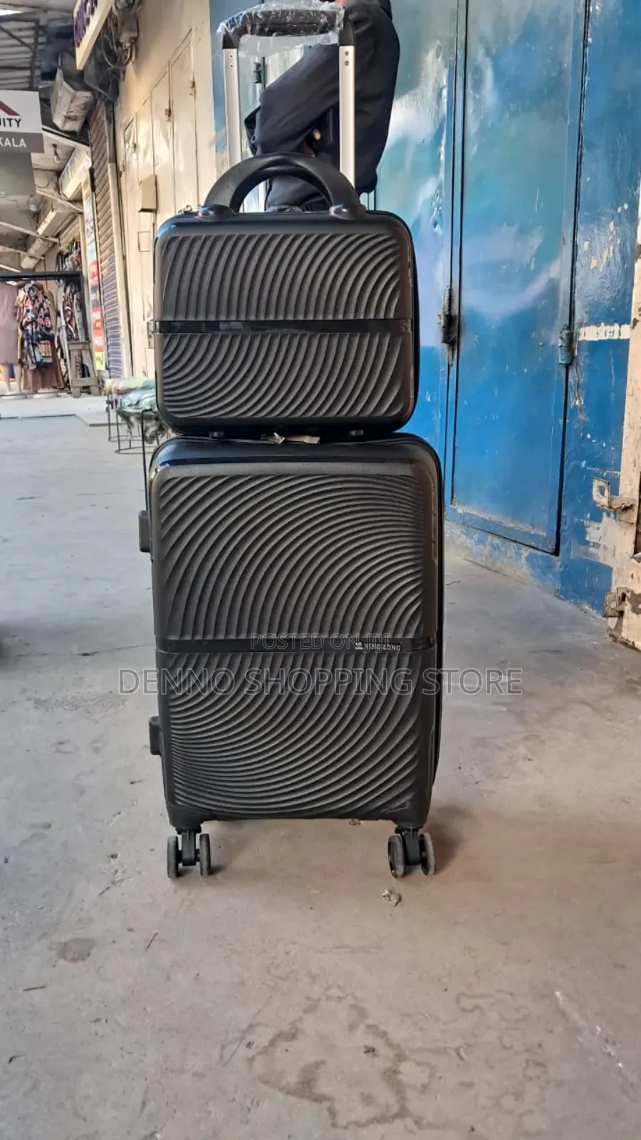 Travelling Bag Combo Set(Bag Kubwa Na Dogo)