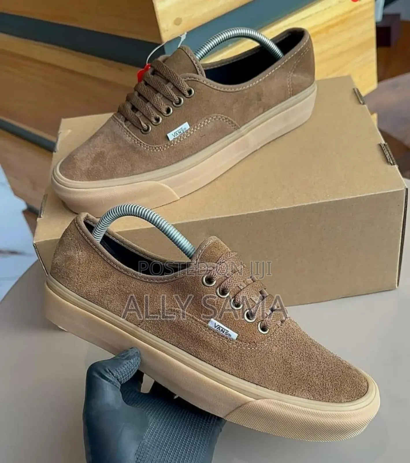 Men's Sneakers Vans Material Leather