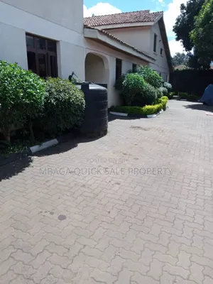5bdrm House in Njiro, Arusha for sale