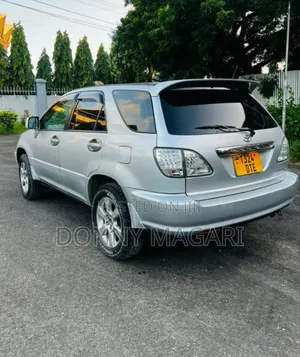 Toyota Harrier 2003 White