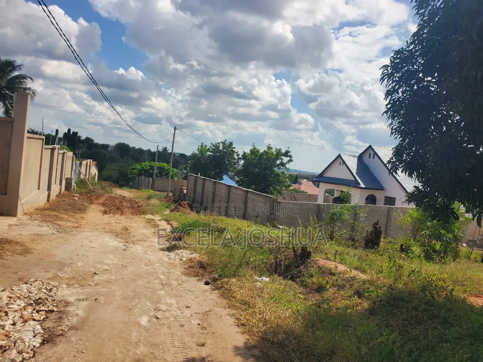 Kiwanja Kinauzwa Madale Maskauti