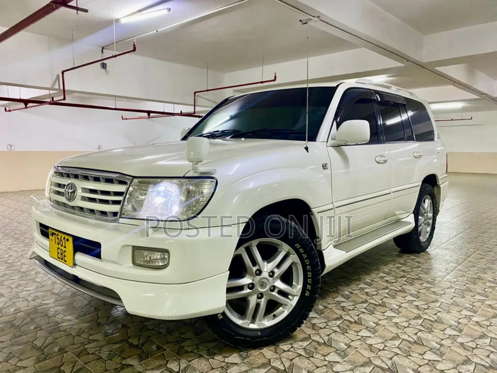 Toyota Land Cruiser 2006 White
