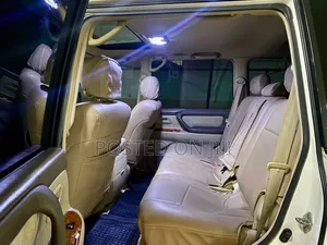 Toyota Land Cruiser 2006 White