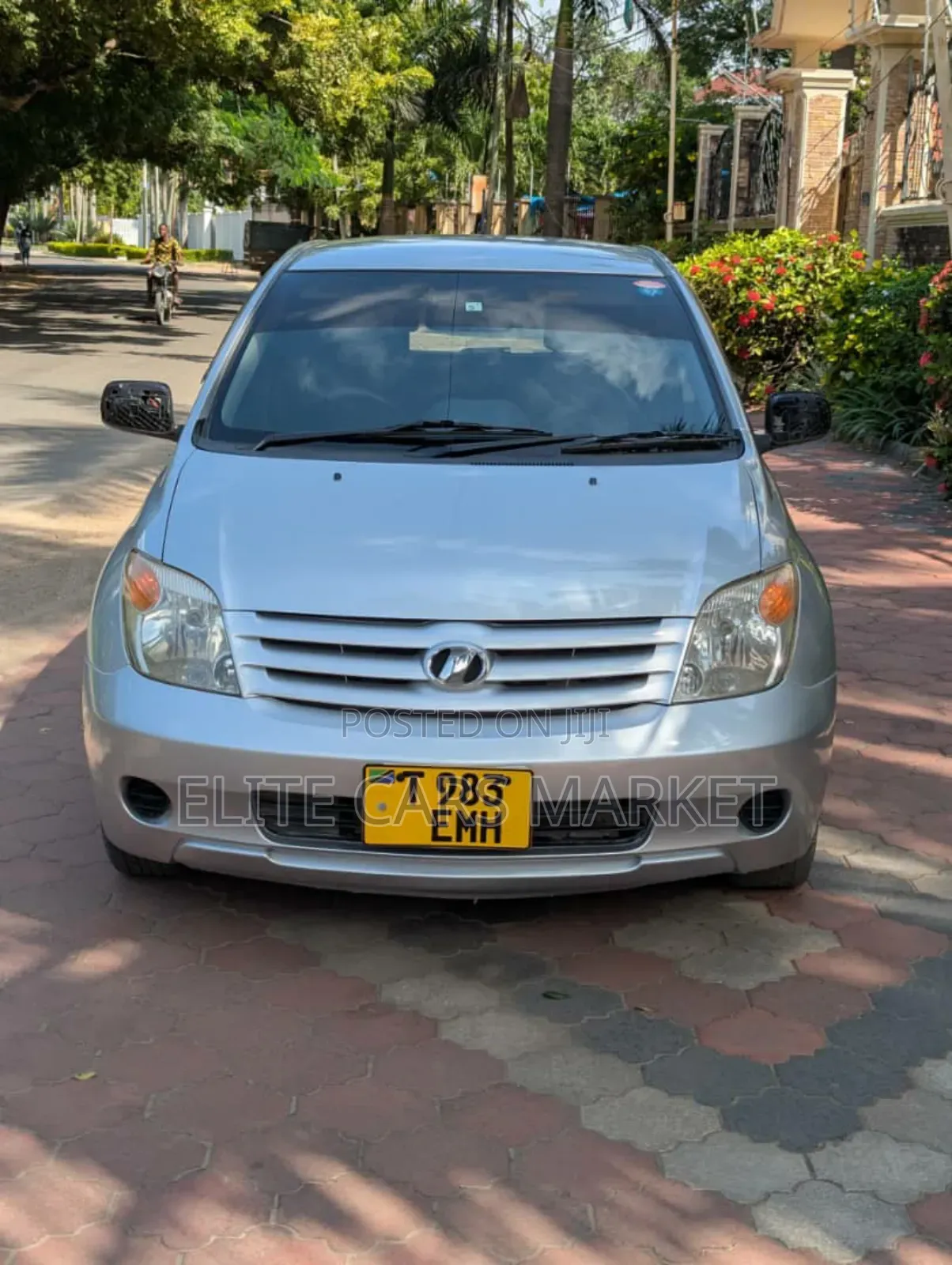 Toyota IST 2006 Silver