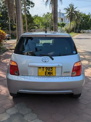 Toyota IST 2006 Silver