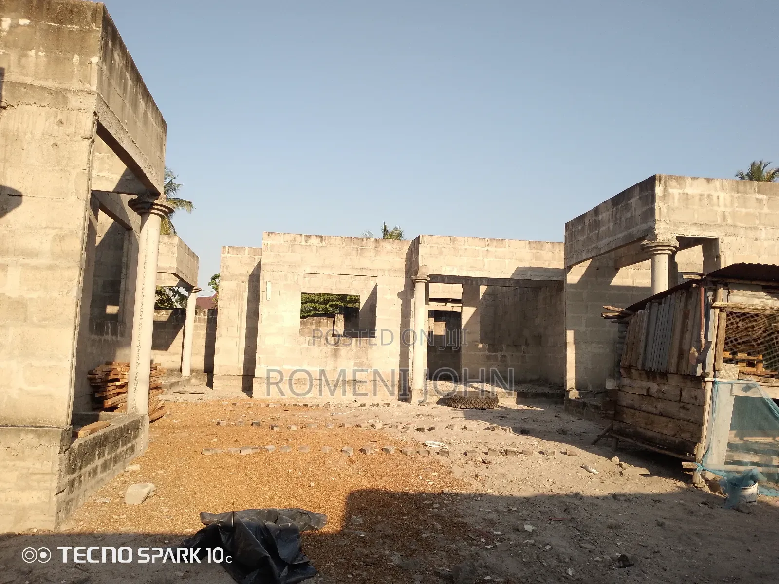 6bdrm Apartment in Tanzania Daresalaam, Ilala for sale