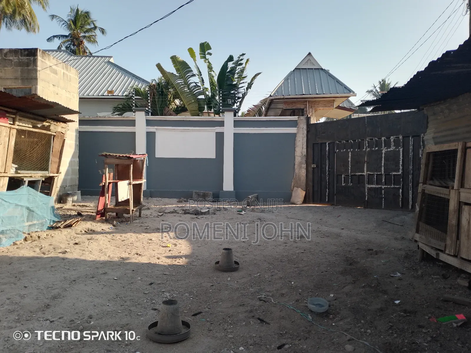 6bdrm Apartment in Tanzania Daresalaam, Ilala for sale