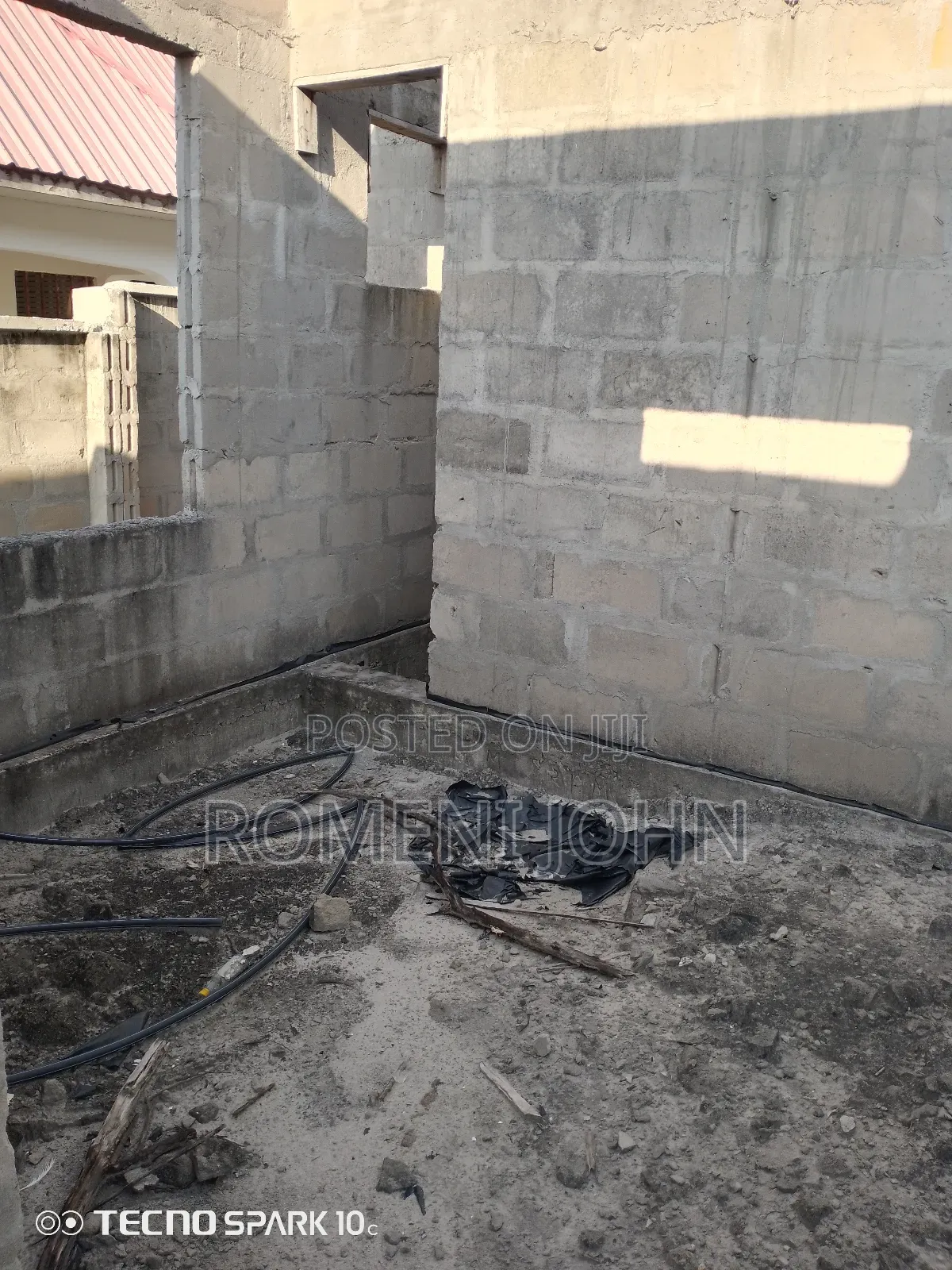 6bdrm Apartment in Tanzania Daresalaam, Ilala for sale