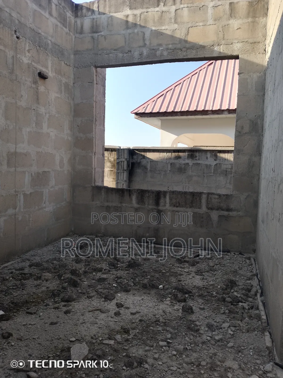 6bdrm Apartment in Tanzania Daresalaam, Ilala for sale