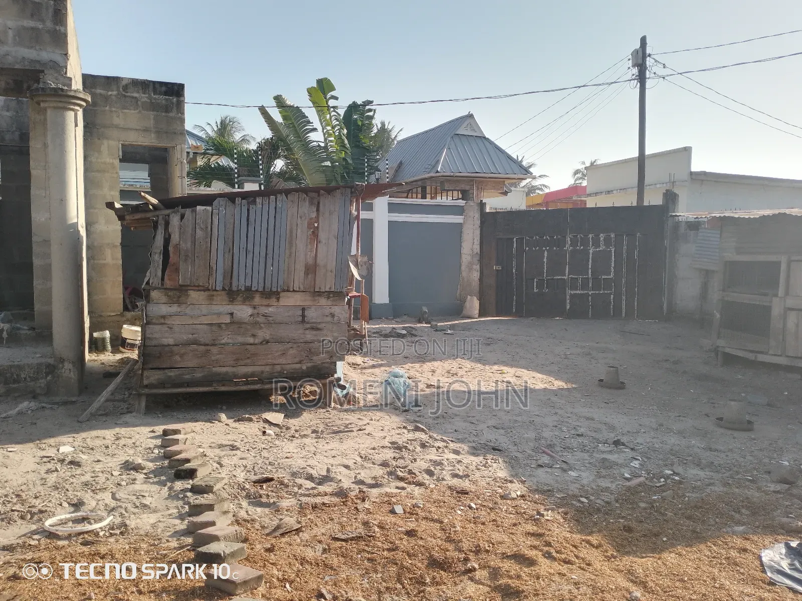 6bdrm Apartment in Tanzania Daresalaam, Ilala for sale