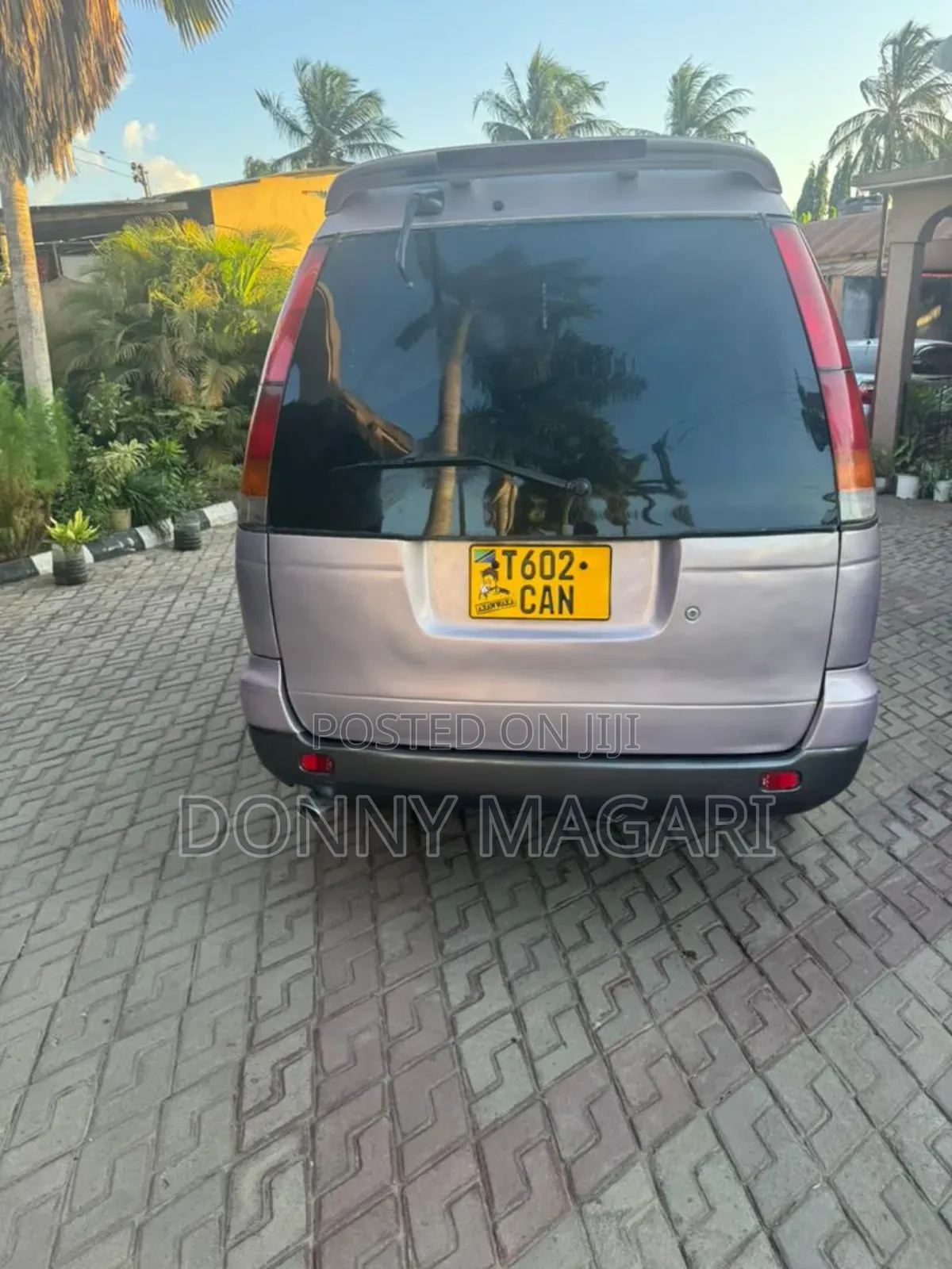 Toyota Noah 2003