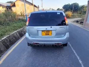 Suzuki Swift 2025 Silver