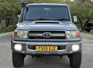 Toyota Land Cruiser 2020 Silver