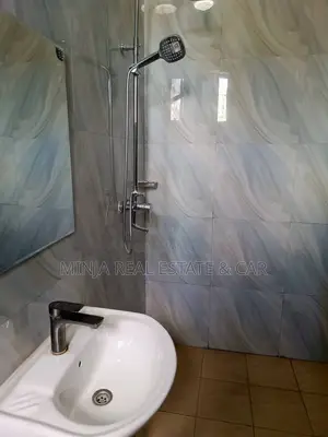 4bdrm Apartment in Upanga West for sale