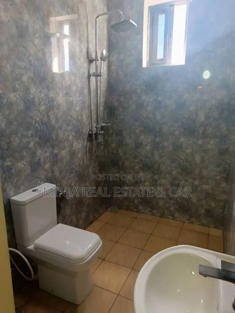 4bdrm Apartment in Upanga West for sale