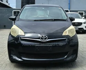 Toyota Ractis 2011 Black