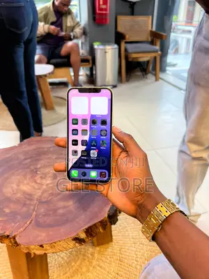 Apple iPhone 11 64 GB Yellow