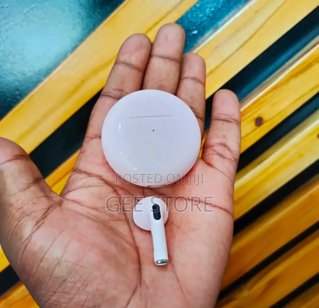 White Earpods