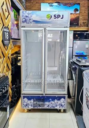 SPJ Showcase Fridge* Capacity: 409 LTR