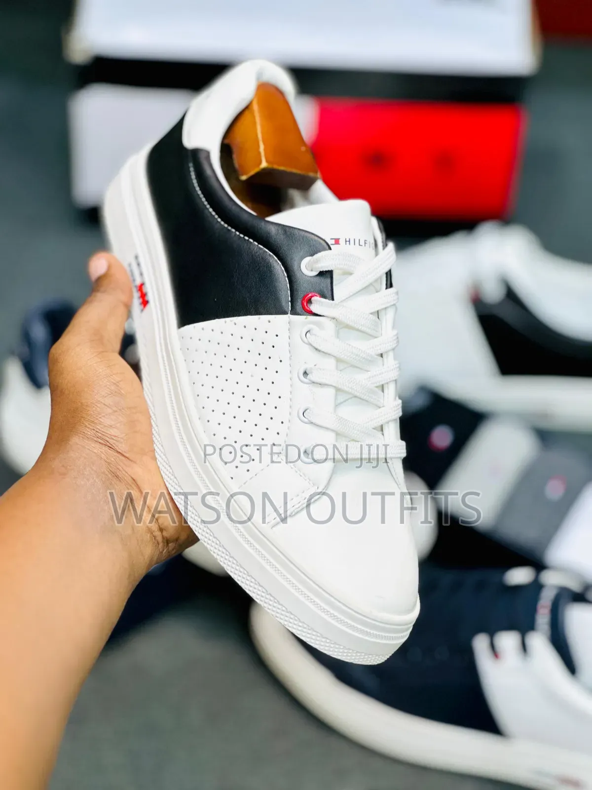 Classical Leather Shoes Official Original and New