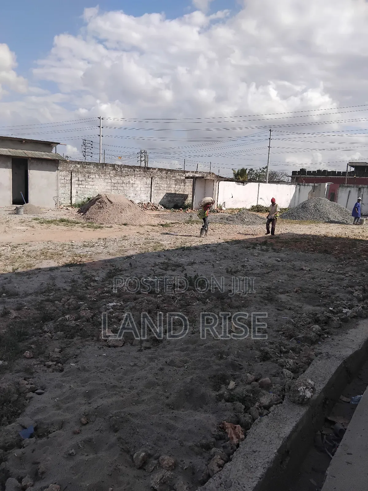 6000 SQM Open Yard in Sokota