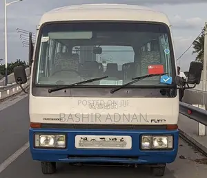 Mitsubishi Fuso Rosa 1993 White