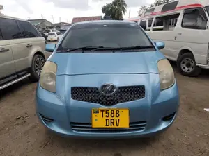 Toyota Vitz 2005 Blue
