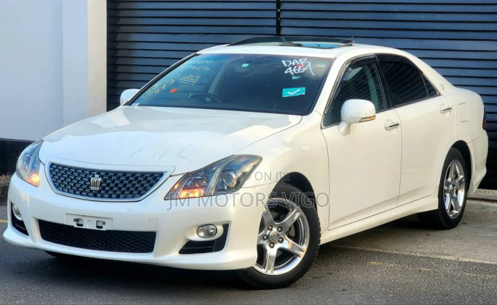 Toyota Crown 2010 White