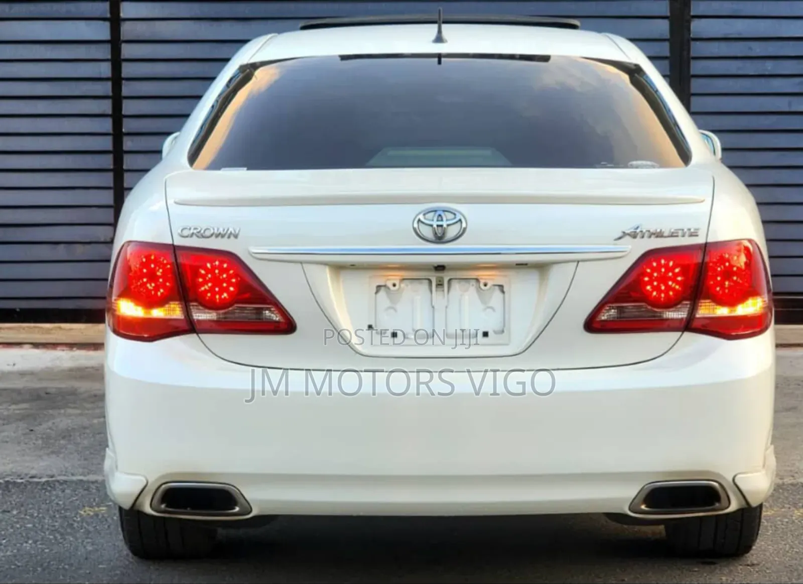Toyota Crown 2010 White