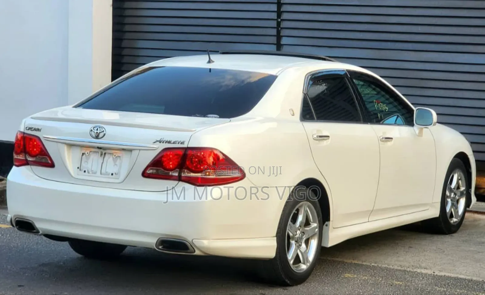Toyota Crown 2010 White