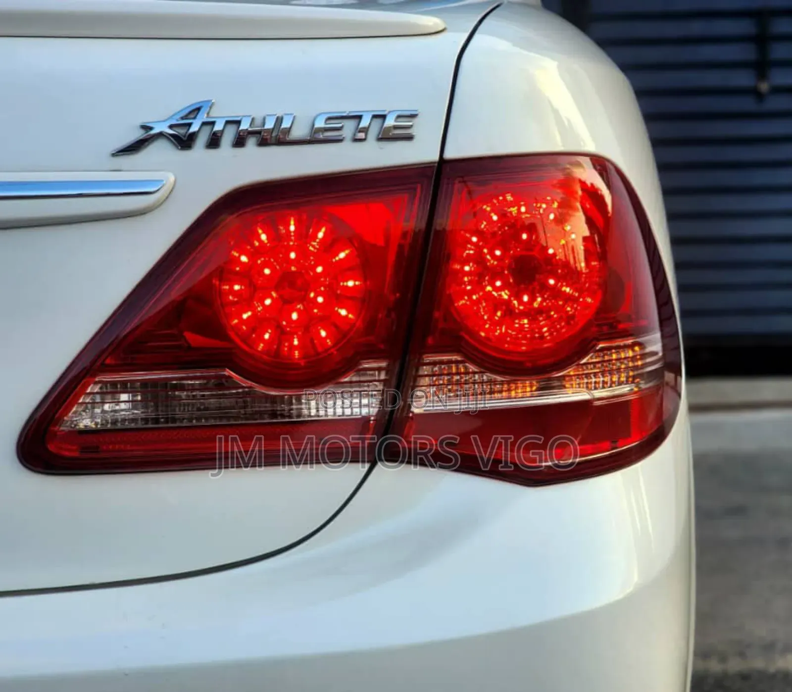 Toyota Crown 2010 White