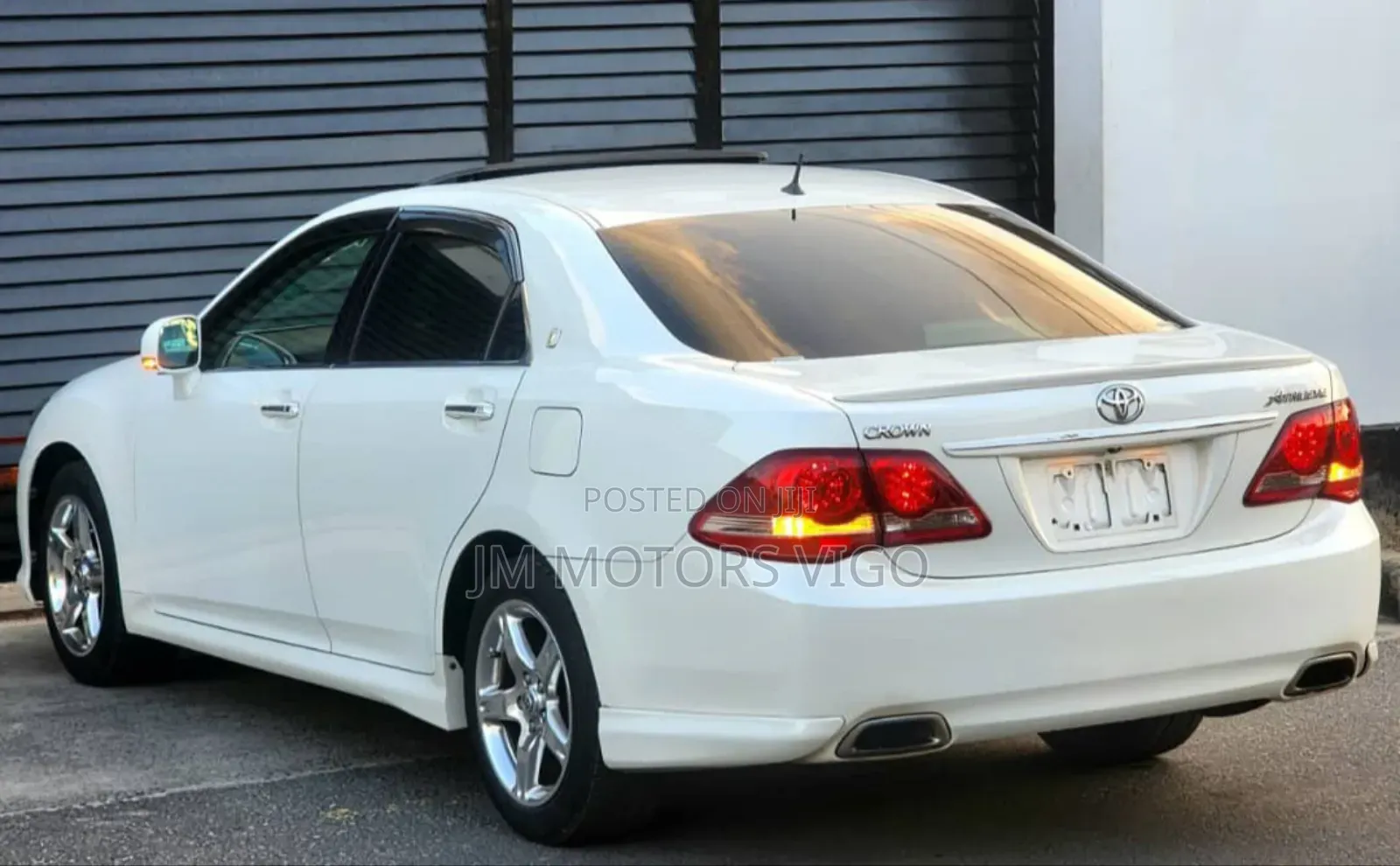 Toyota Crown 2010 White