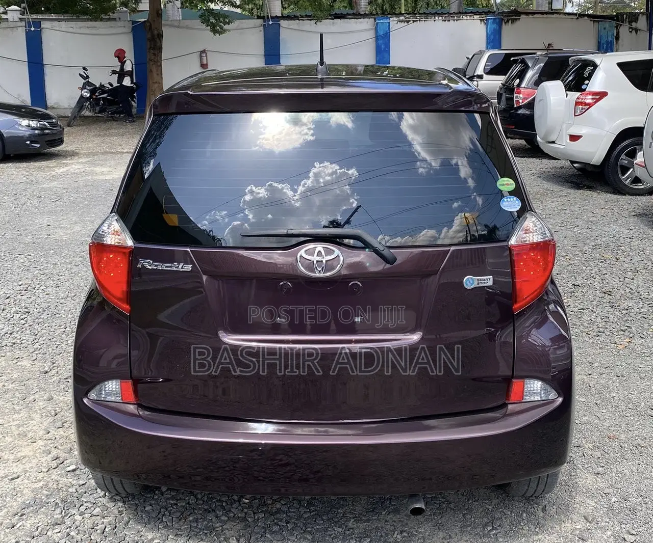 Toyota Ractis 1.5 FWD 2013 Burgundy
