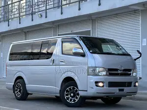 Toyota HiAce 2006 Silver