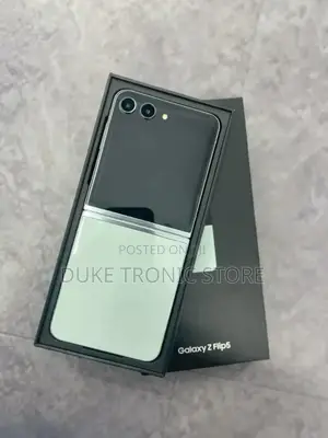 New Samsung Galaxy Z Flip 5 256 GB Green